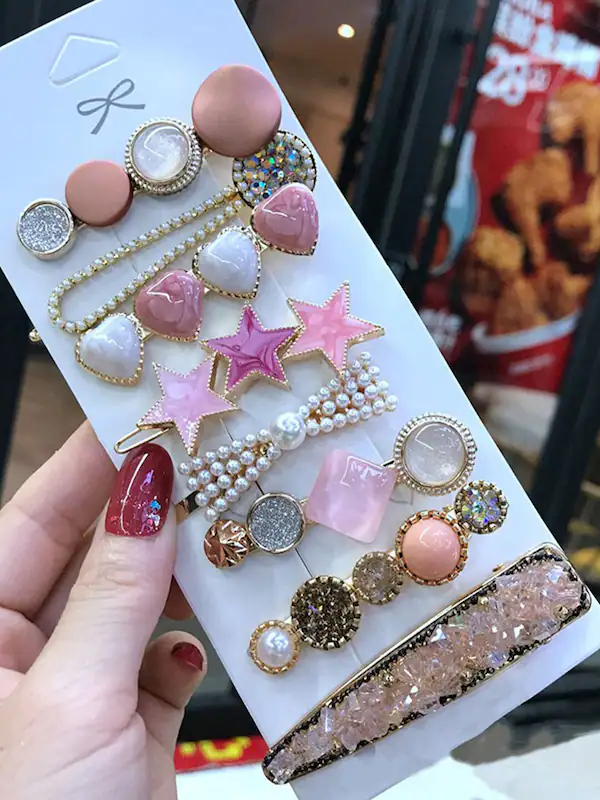 Fashionable and Affordable: Top 10 Accessories for Girls Online